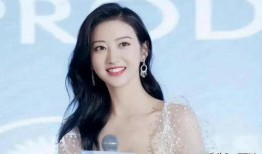 娱乐圈有哪些爆料的明星,揭秘那些被热议的明星幕后故事