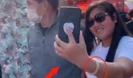 大衣哥娱乐爆料视频大全,揭秘明星幕后故事