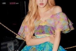 韩国娱乐爆料社朴彩英