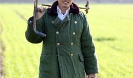 大衣哥娱乐爆料视频大全,揭秘明星幕后故事