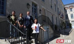 茂名真实爆料新闻事件视频,视频揭露惊人真相，事件背后有何隐情？