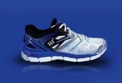 安踏最新爆料跑鞋是哪款,揭秘全新跑鞋款型，领跑时尚潮流！”